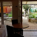 Bed & Breakfast Le 6 Bis 3*