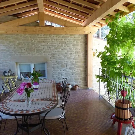 Le 6 Bis Bed & Breakfast 3*
