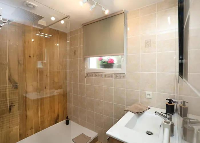 Maison d'Hôtes et Roulotte Le 6 Bis 3* Romans-sur-Isère