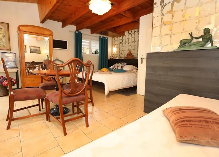 Maison D'Hotes Le 6 Bis לינה וארוחת בוקר