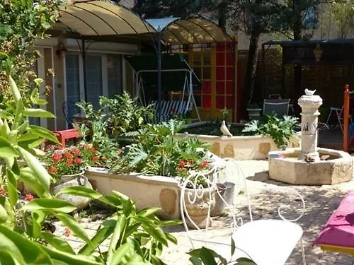 Maison D'Hotes Le 6 Bis לינה וארוחת בוקר 3*